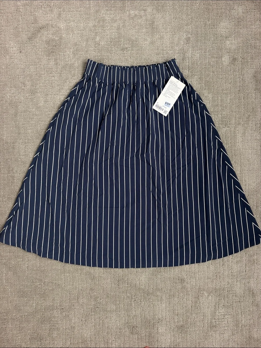 Lululemon Stretch Woven Ruffle-Waist Midi Skirt.